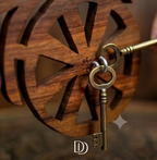 DIVINE Handcrafted Vintage Bicycle Wooden Key Holder