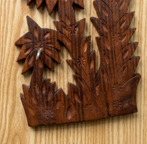 DIVINE Handcrafted Tropical Palm Tree Wooden Key Holder