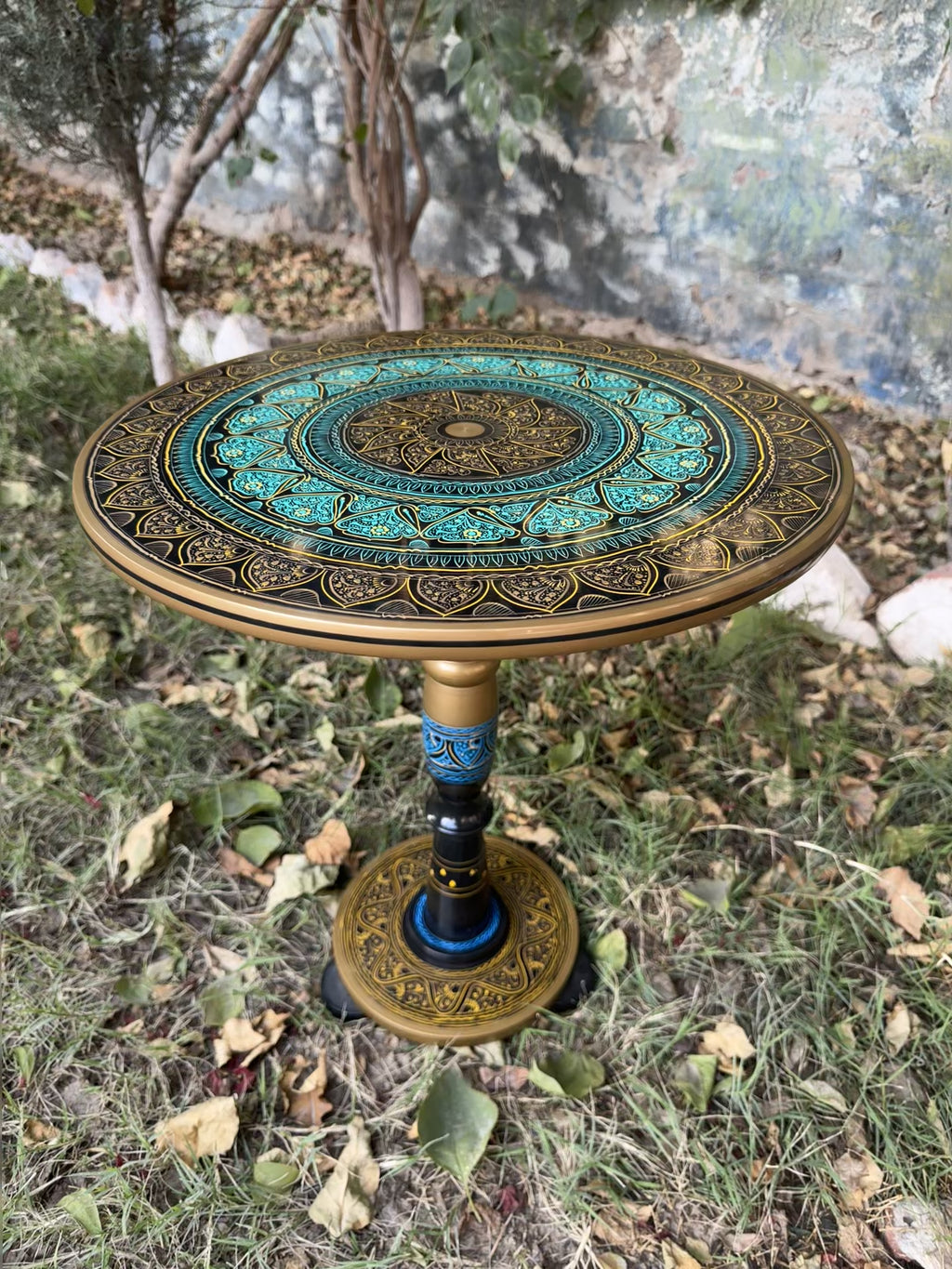 19-Inch Handcrafted Naqshi Work Wooden Portable Table